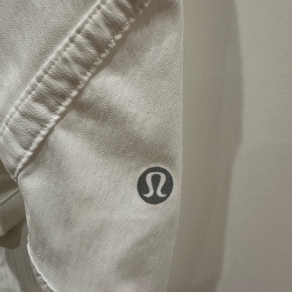 (2188) LULULEMON Track that Short 5" in Sz 20 - Picture 8 of 8